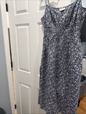 Universal Thread Navy and White Floral Sundress
